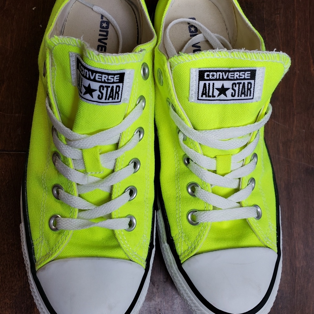 PENDING Neon Converse